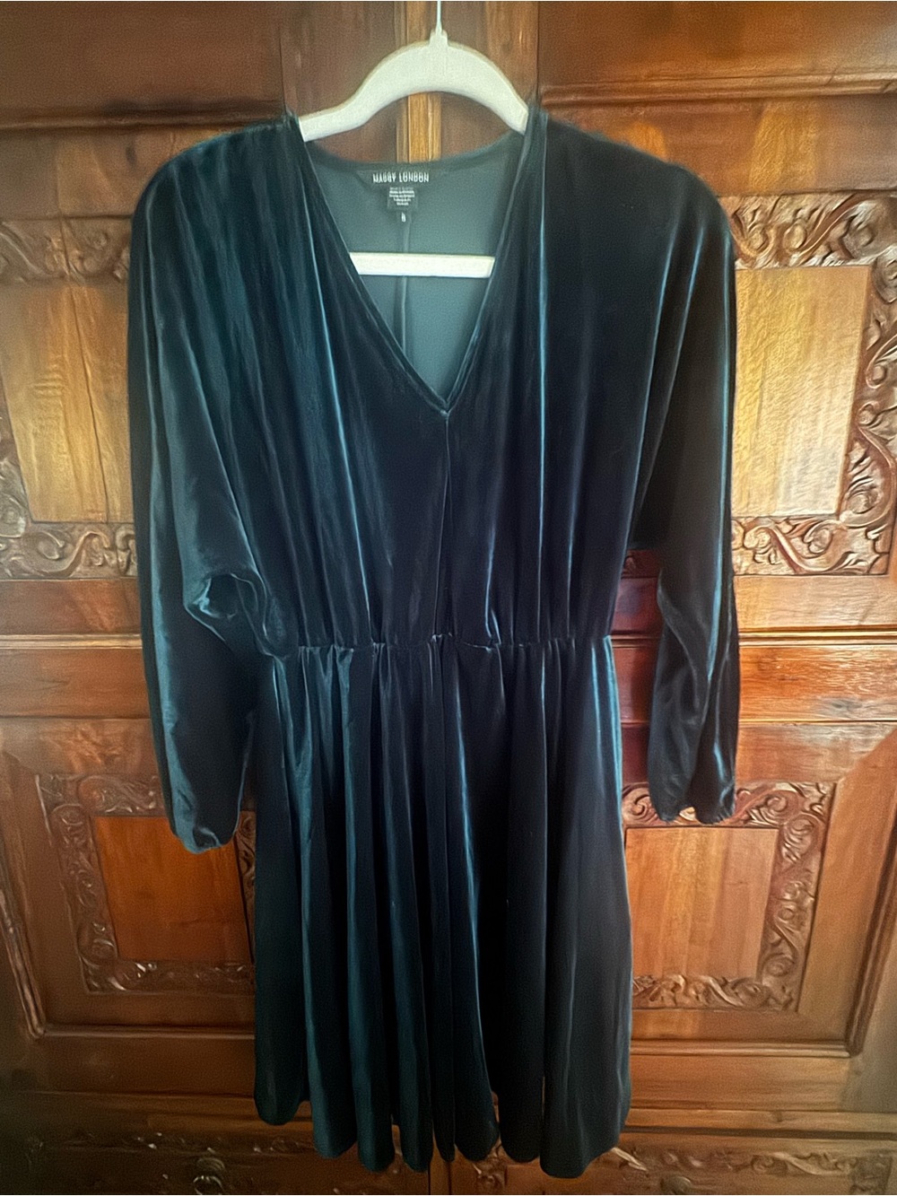 Maggy London Dark Green Velvet V-Neck Long Sleeve Dress
